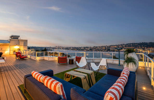 Summit at Lake Union Gallery 2