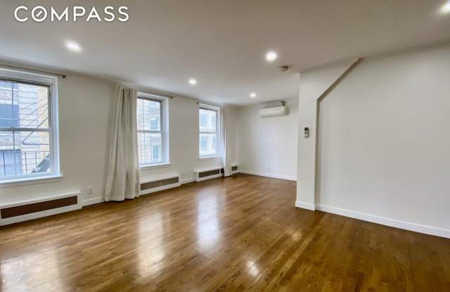 59 Grand Street Gallery 2