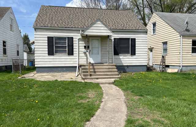 3-Bedroom, 1-Bathroom Home – 445 S Sheridan St, South Bend – $1,300/Month photos photos