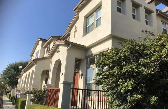 2066 Arnold Way - 2066 Arnold Way, Fullerton, CA 92833