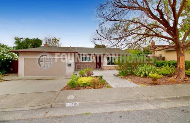 599 Tamarack Dr photos photos