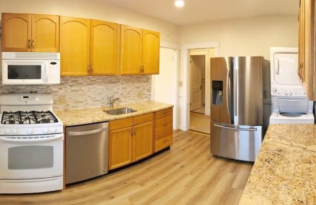 212 Evans St - 212 Evans Street, Weymouth Town, MA 02191