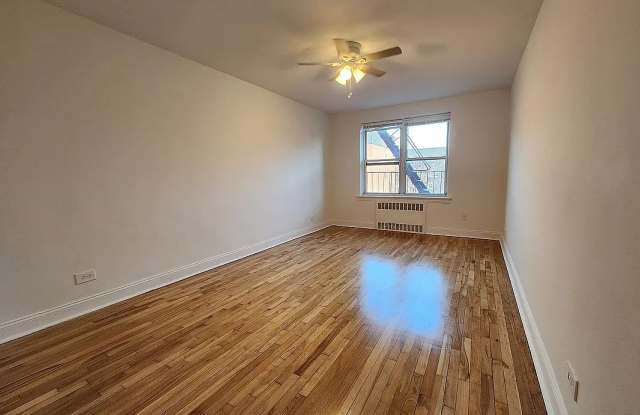 3335 81st St Apt 5E Gallery 1