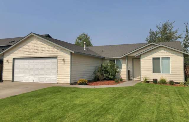 735 NE Negus Pl photos photos