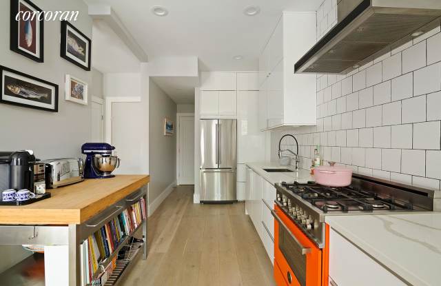 453 West 43rd Street Gallery 4