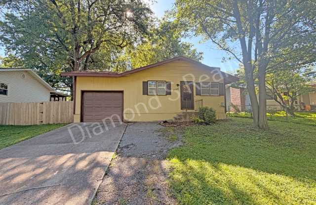 Charming 3 Bedroom Unit Available! photos photos Charming 3 Bedroom Unit Available! photos photos