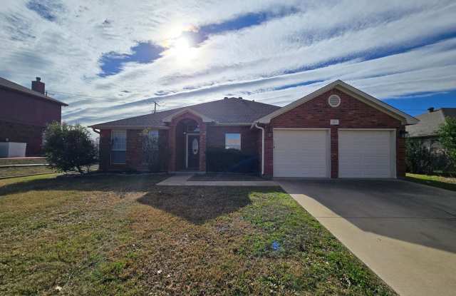 AVAILABLE NOW! - 2403 Creek Drive, Harker Heights, TX 76548
