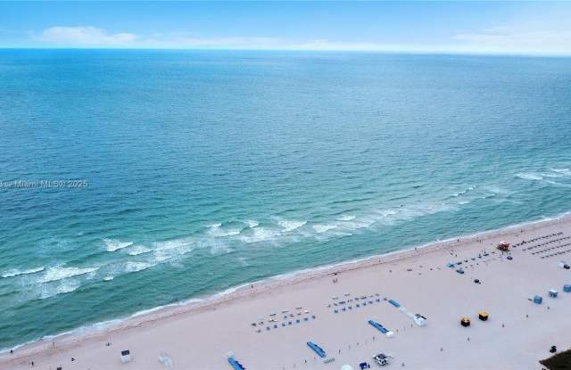 1621 Collins Ave photos photos