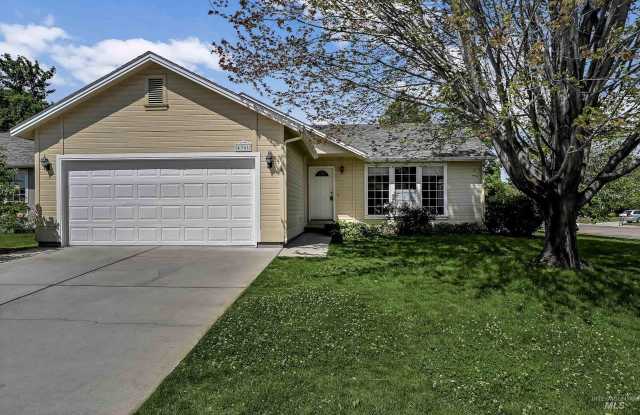 4351 N Wellspring Ave photos photos