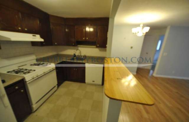 530 Washington Gallery 2