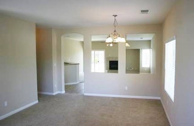 7219 Boulder Falls Ct- Beautiful home in Westlake Neighborhood NW Bakersfield Gallery 3