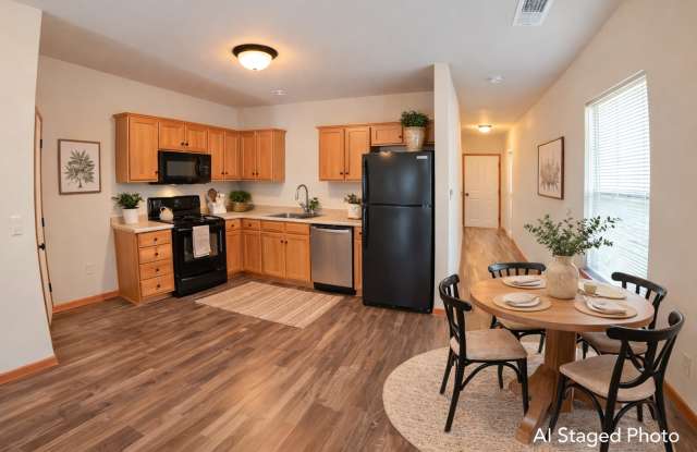 Beautiful Miller Ranch Town-Home with Open Floor Plan! Available Now! - 806 Oakbrook Place, Manhattan, KS 66503