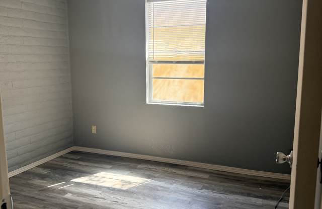 8017 Marquette Avenue Northeast - C Gallery 4
