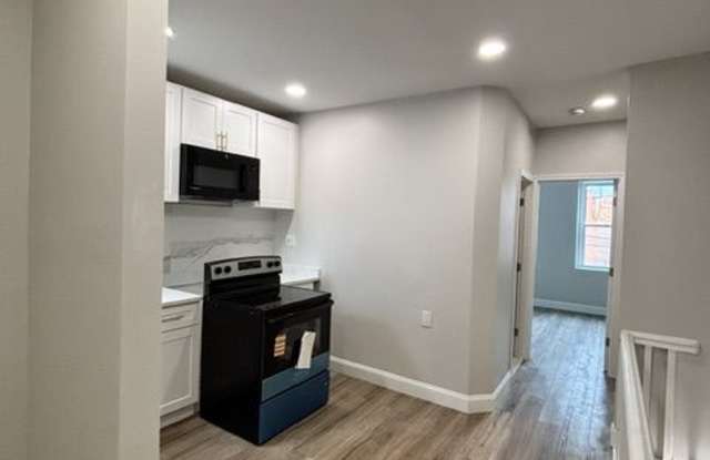 3346 North Howard Street - 2 Gallery 4
