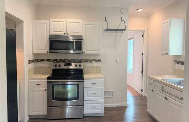 3101 E Point Street - 3101 East Point Street, East Point, GA 30344