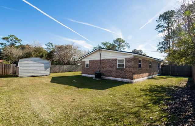 6123 Bizier Road Gallery 2