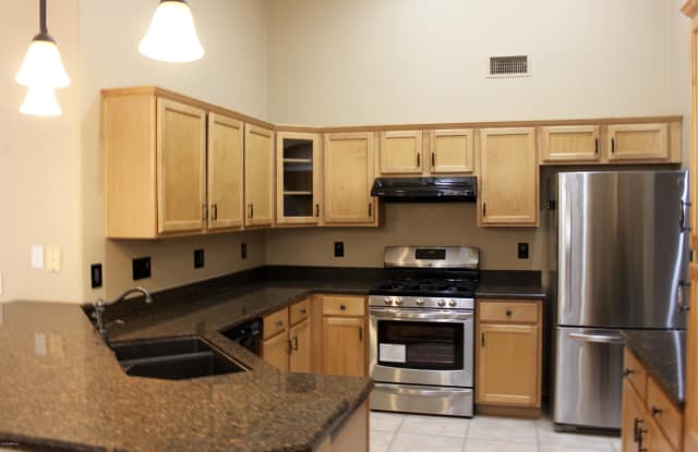 364 W THOMPSON Place - 364 West Thompson Place, Chandler, AZ 85286
