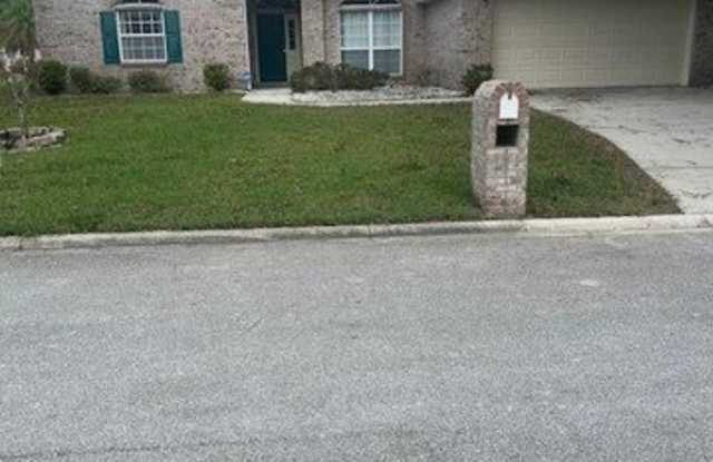 2095 WILLESDON Drive E photos photos