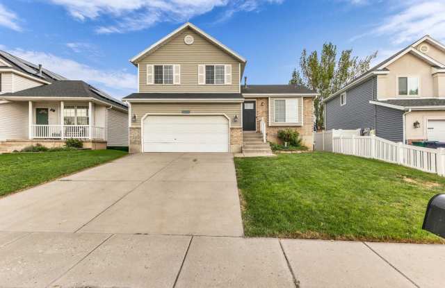 4 Bed Home with Mountain Views in Clearfield photos photos 4 Bed Home with Mountain Views in Clearfield photos photos