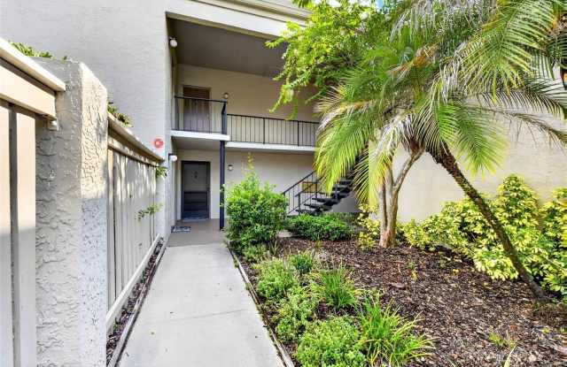 3272 S SEMORAN Boulevard Gallery 2