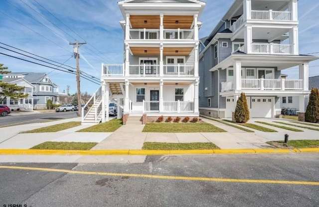 801 Stenton Pl Gallery 1