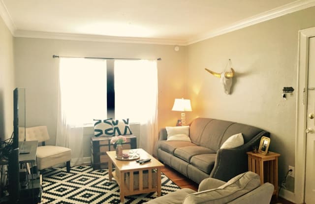 1110 W 45th St - 3 - 1110 West 45th Street, Kansas City, MO 64111