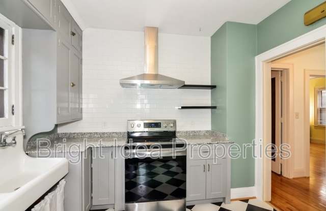 969 Saint Clair Avenue - 1 photos photos
