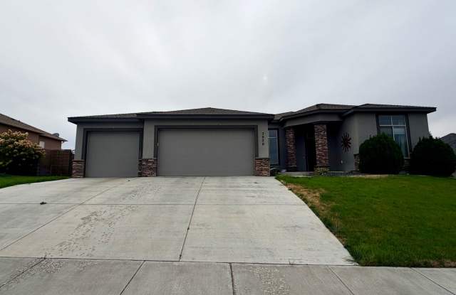 Gorgeous Home w/Gorgeous Views! 3 Bed + Office, 2.5 Ba Gallery 1