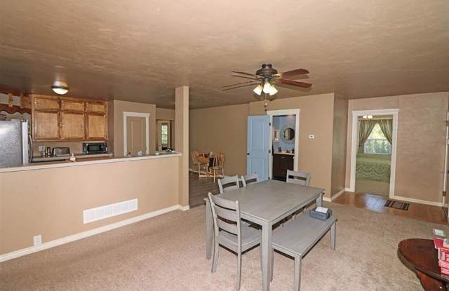 All utilities included 3-bedroom, 2-bathroom home in the Redlands Gallery 3