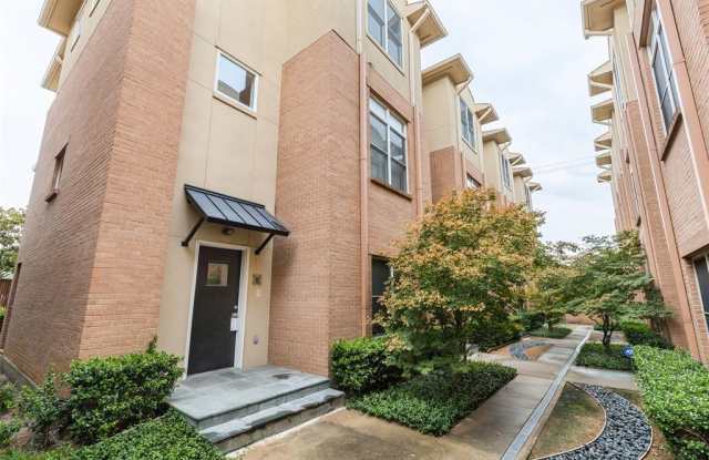 4412 Mckinney Avenue Gallery 2