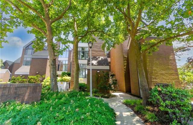 696 Mowbray Arch - 696 Mowbray Arch, Norfolk, VA 23507