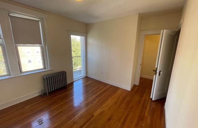 1-BED* w/HEAT & HW * BRIGHTON @ Comm & Wash * Gallery 1
