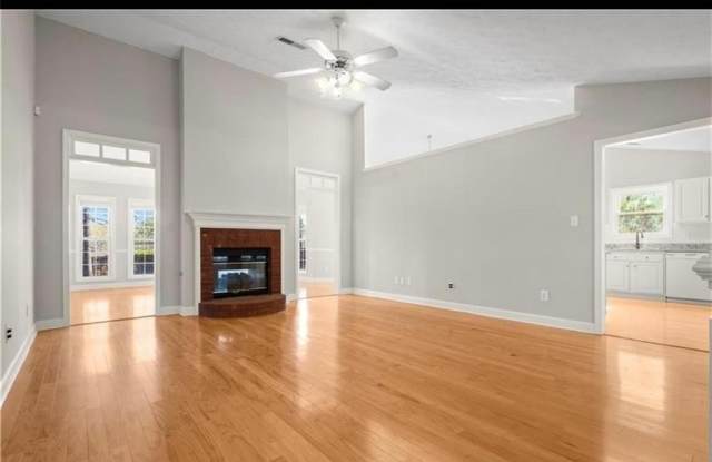 1840 Heatherton Road Gallery 4