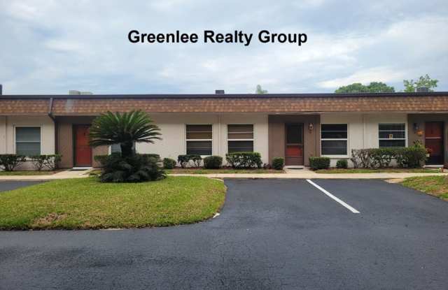 Beautiful 2 Bedroom / 1.5 Bathroom Condo Located in a Quiet 55+ Community! Water/Sewer/Trash/Lawn Included! Gallery 3