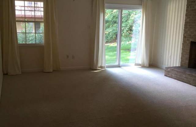 4641 LUXBERRY DR Gallery 3