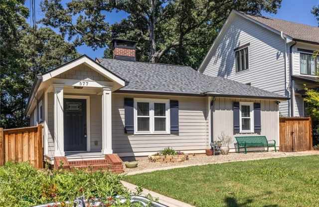 577 Glenwood Place SE photos photos