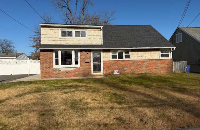 36 Ash Street - 36 Ash Street, Carteret, NJ 07008