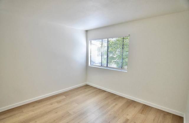 10240 Black Mountain Rd Apt 106 Gallery 4