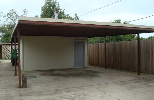 716 Windcrest Drive Gallery 2