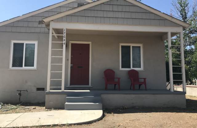 Charming 2 Bedroom 1 Bathroom Encino Home! Ready for Immediate Move In! - 17644 Hatteras Street, Los Angeles, CA 91316