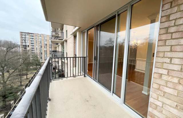 4600 S FOUR MILE RUN Drive unit: 601 photos photos 4600 S FOUR MILE RUN Drive unit: 601 photos photos