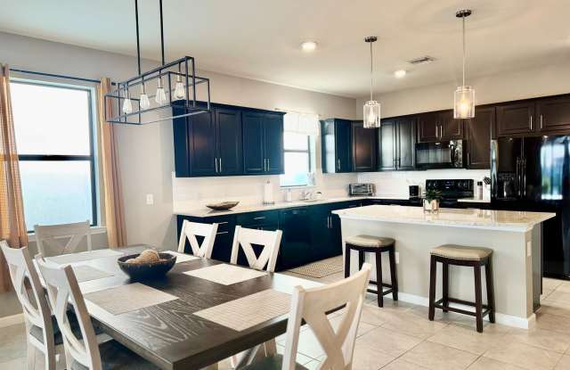 Fully Furnished SEASONAL Lakeside Rental Home  Dog Friendly! AVAIL JAN  MARCH photos photos