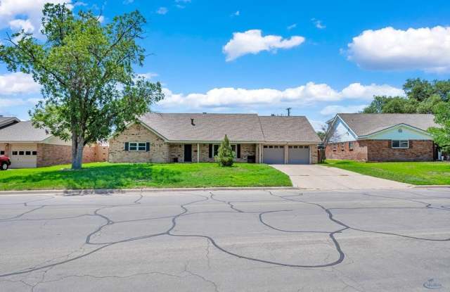 2803 W Dengar Ave photos photos