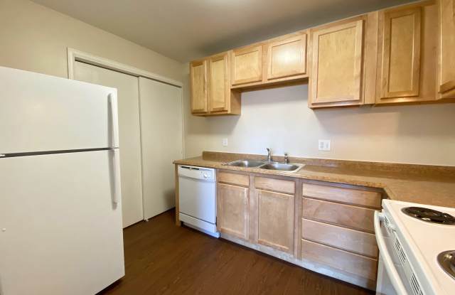 6360-6371 East 63rd Place Gallery 3