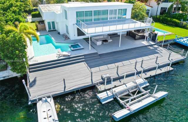 1055 Stillwater Dr - 1055 Stillwater Drive, Miami Beach, FL 33141