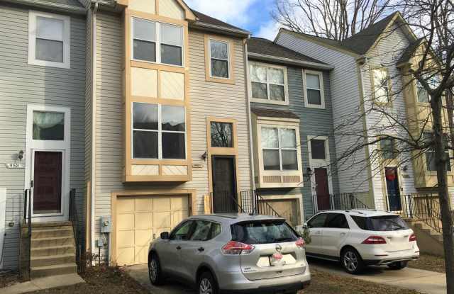 Spacious 3 BR Townhouse in Columbia! photos photos