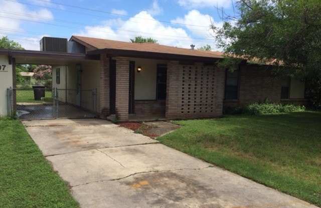 7007 WESTVILLE DR Gallery 2