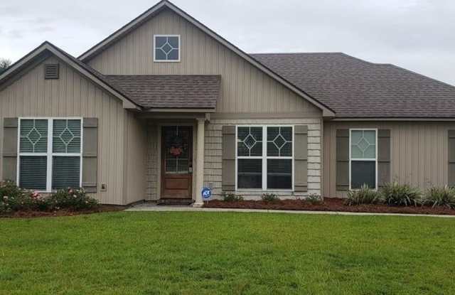 Beautiful 3BD/2BA home located in Glen Laurel Subdivision! Fenced in Backyard! photos photos