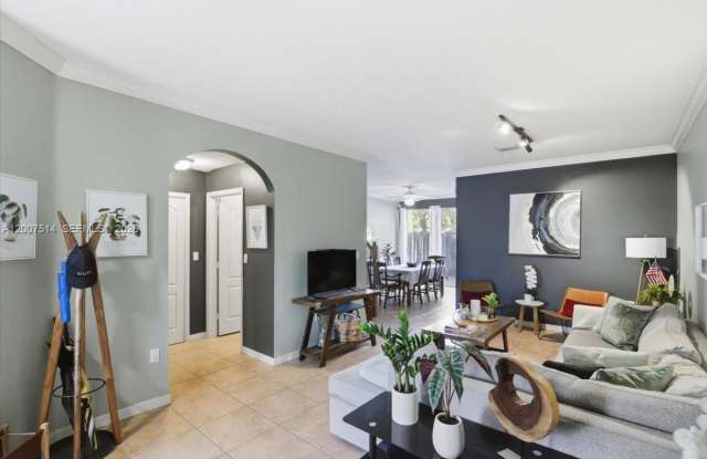 10891 SW 88th Ter photos photos