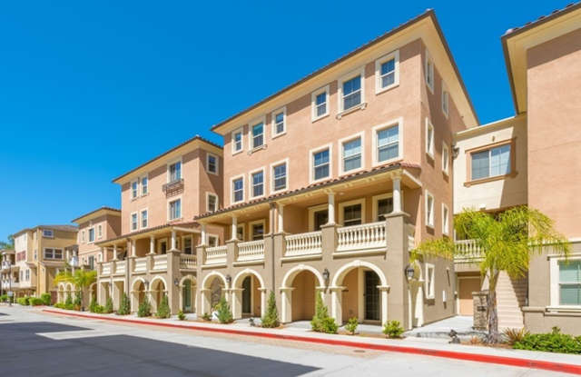 4 Bedroom Townhome in the Promenade at Spectrum Community photos photos